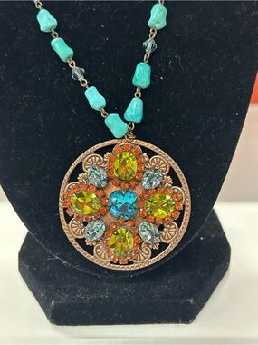 Beautiful Liz Palacios turquoise and Swarovski crystal medallion necklace